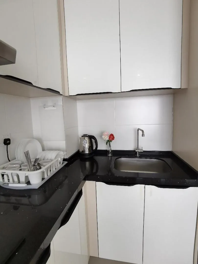 Studio Suite Near Queensbay Bayan Lepas 4Pax Apartment